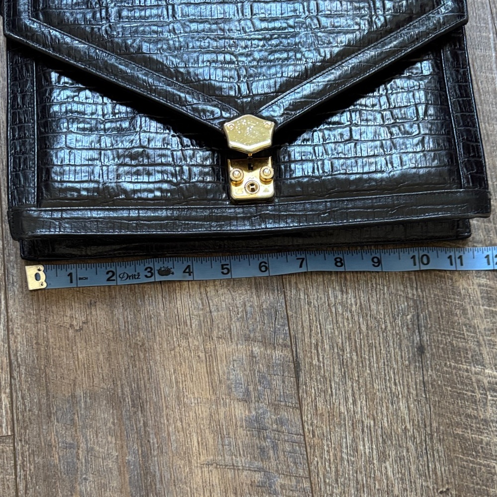 Vintage Frenchy of California Leather Clutch with Removable Strap! Very Chic! - Picture 12 of 13